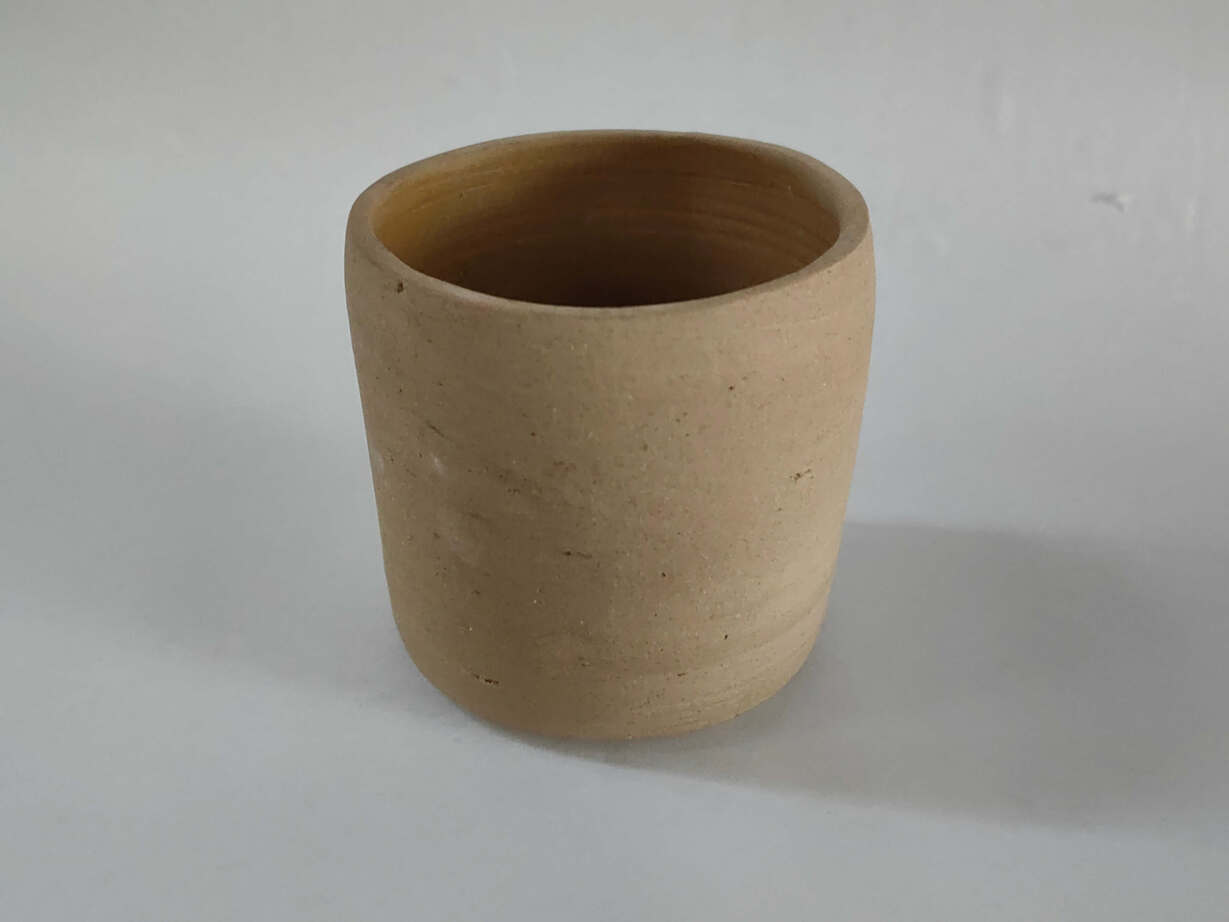 Vaso cilíndrico bruñido